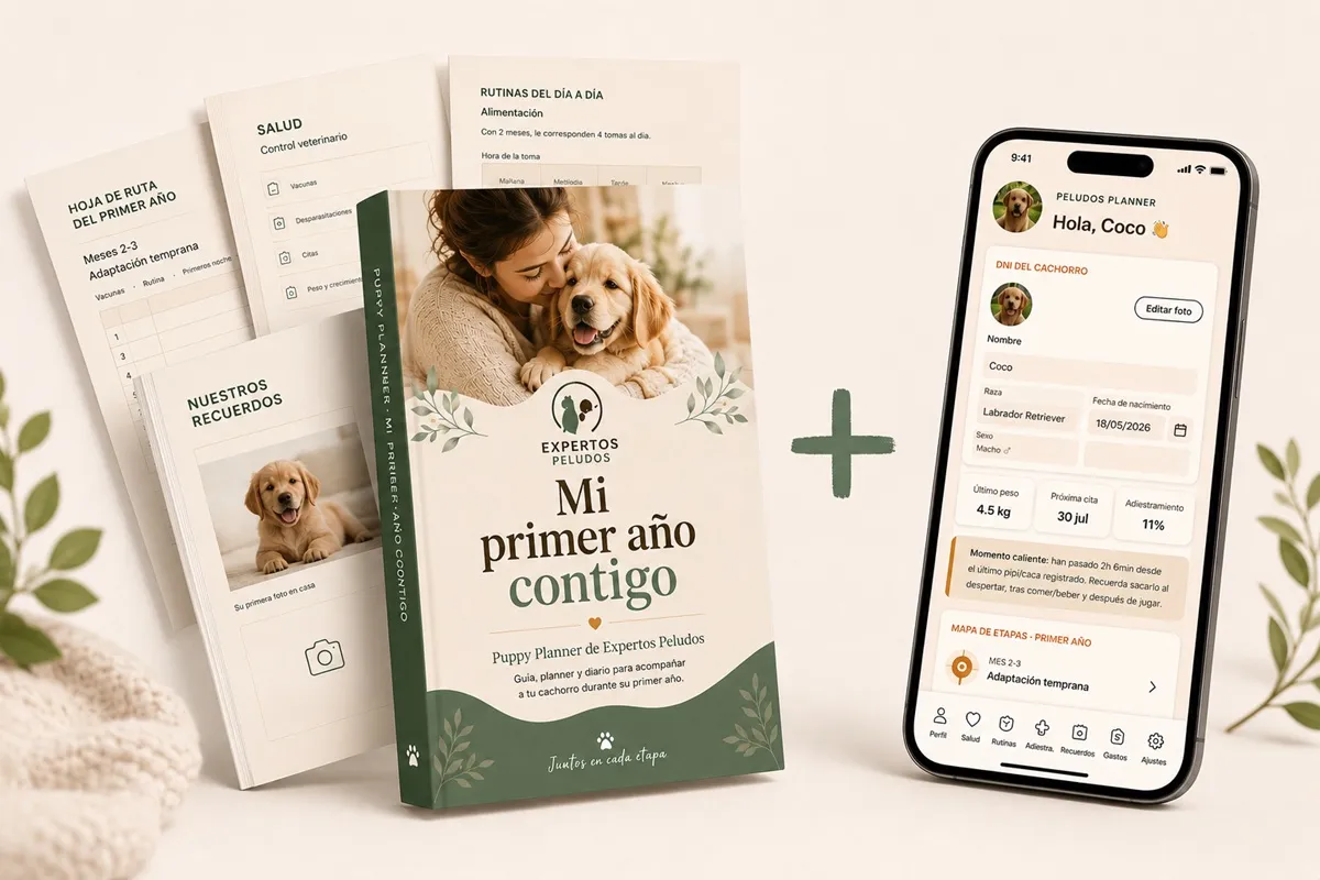 Mockup del Sistema Puppy Planner de Expertos Peludos con planner imprimible, páginas interiores y aplicación móvil para el seguimiento del primer año de un cachorro.